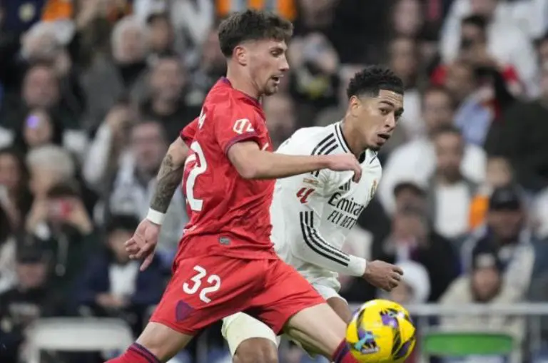 ريال مدريد يهزم إشبيلية ويقترب من صدارة الدوري الإسباني