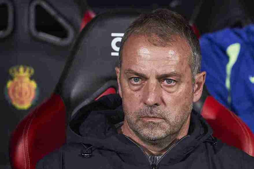فليك ينتقد التحكيم في الدوري الإسباني بعد تراجع أداء برشلونة مؤخرًا