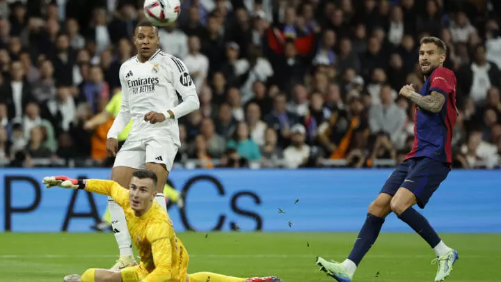 أنشيلوتي: ريال مدريد يجب أن يتجنب الأخطاء التي ارتكبها في الكلاسيكو