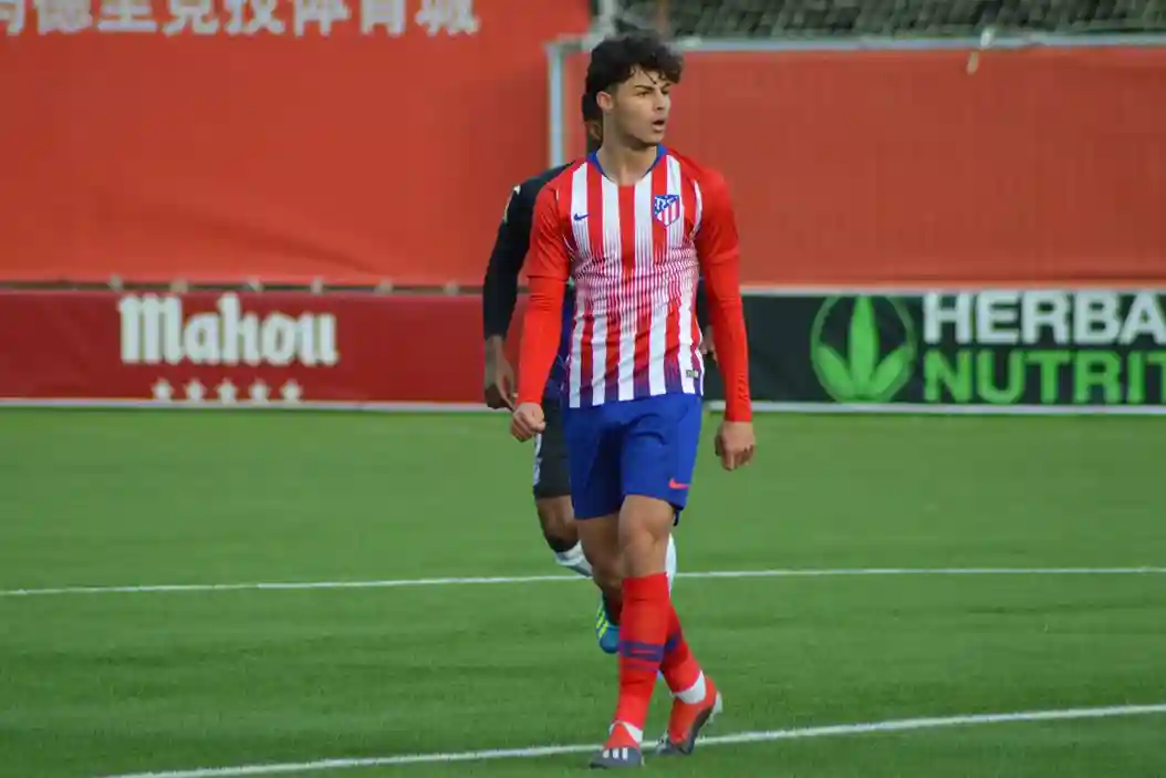نجم أتلتيكو مدريد قريب من الرحيل إلي كايزر تشيفز