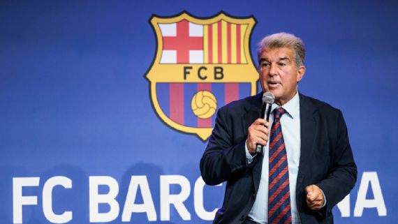المعارضة تهاجم رئيس برشلونة وتطالب بالإستقالة وسط ملحمة داني أولمو