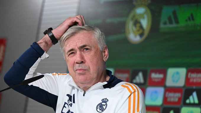 كارلو أنشيلوتي يفجر مفاجأة ويكشف عن موعد رحيله عن ريال مدريد