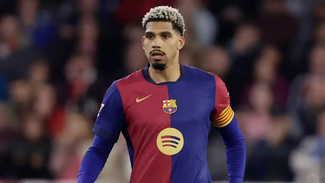 برشلونة يدرك خطورة إصابة رونالد أراوخو