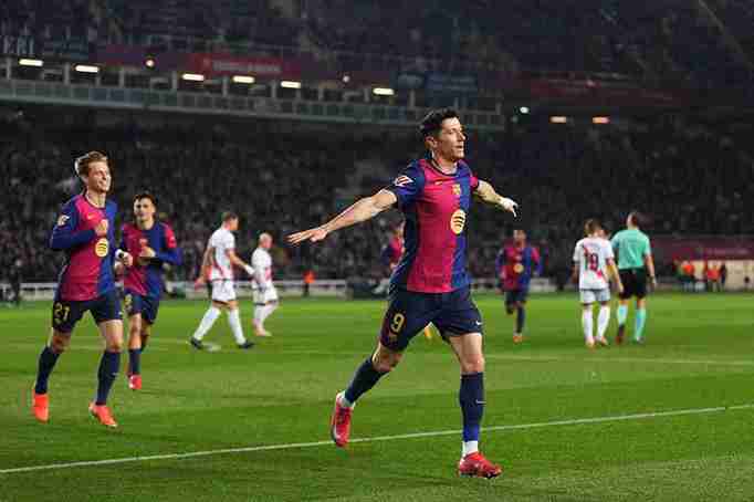 قائمة برشلونة لمباراة لاس بالماس