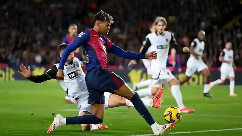 تشكيل برشلونة الرسمي لمواجهة فالنسيا في كأس الملك