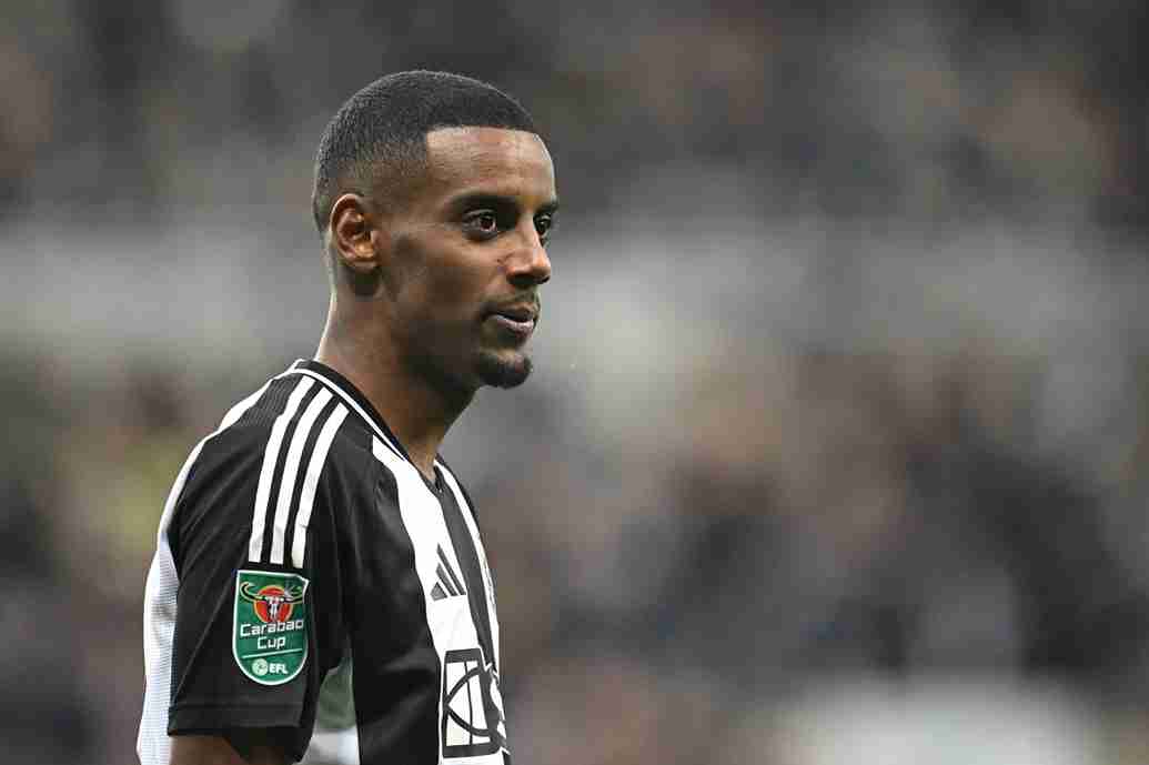 برشلونة يحدد النجم السويدي كأبرز أهدافه الهجومية في الصيف المقبل