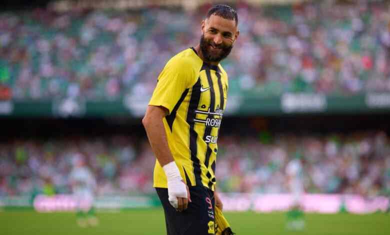 ما الذي قاله بنزيما لزملائه في الاتحاد قبل مباراة الهلال التي انتهت بالرباعية؟