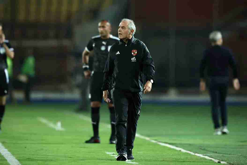 جدل مستمر حول إقالة كولر واحتمال تولي كيروش تدريب الأهلي