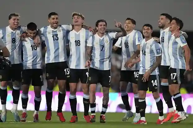 الأرجنتين تُحقق انتصارًا كبيرًا على البرازيل برباعية نظيفة في تصفيات كأس العالم