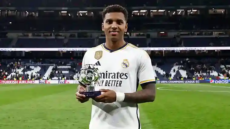 رودريجو يتألق كأفضل لاعب في مواجهة ريال مدريد وأتلتيكو مدريد
