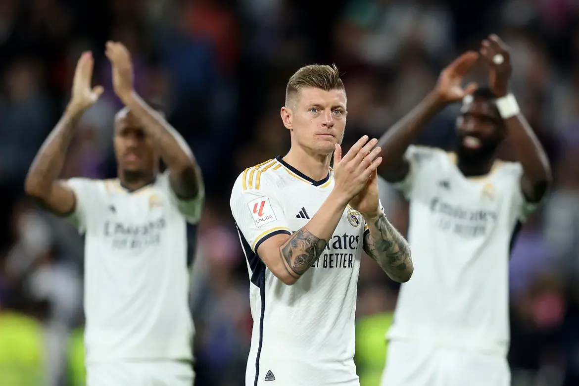 توني كروس ينصح ريال مدريد بالتعاقد مع للتعاقد مع أحد أبرز لاعبي خط الوسط