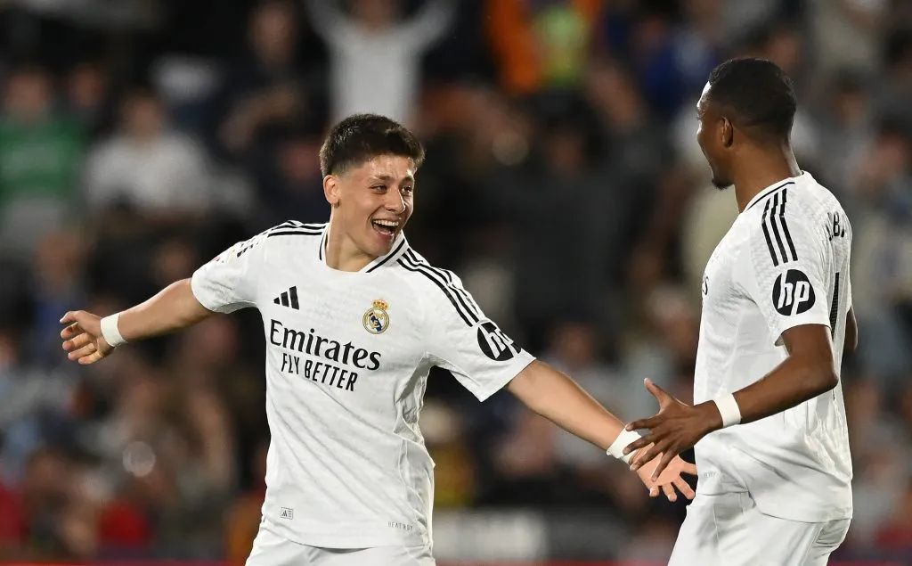 تشابي ألونسو سعيد بأداء نجم ريال مدريد في دوره الجديد