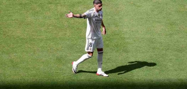 فالفيردي يحدد لاعبًا في ريال مدريد يتميز برؤية مشابهة لرؤية توني كروس