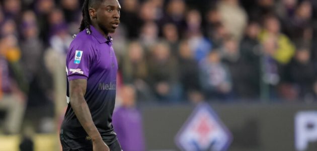 بعد موسمه المميز بتسجيله 19 هدفًا نجم فيورنتينا على رادار مانشستر يونايتد
